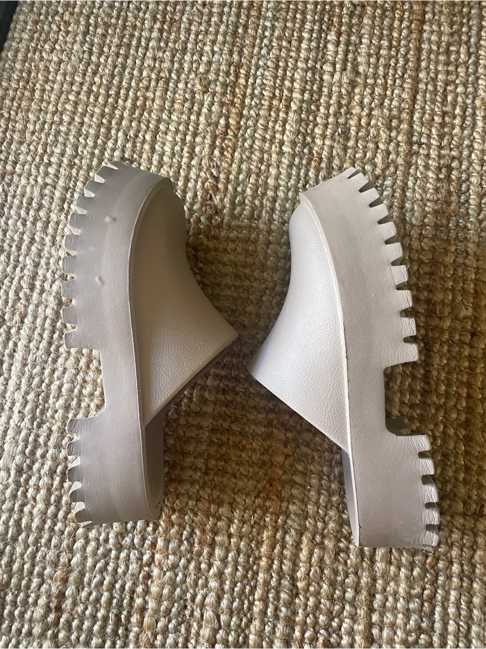 Jeffrey Campbell Jelly Platform Clogs Mules Beige Size 9 EU 40 - Picture 4 of 7